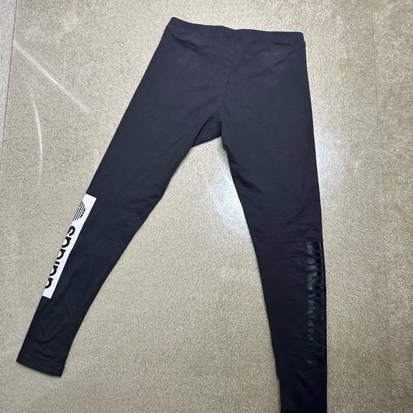 ADIDAS CHARCOAL GREY LEGGINGS & T SHIRT 2 PIECE SET XS/S - Picture 7 of 12